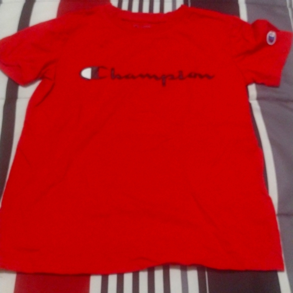 Boy's Champion T-shirt Size M